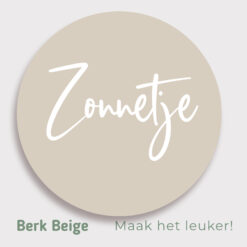 Tuin met een muurcirkel met tekst