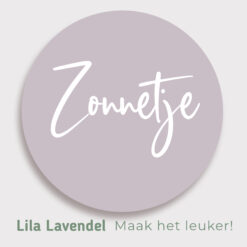 Tuin met een muurcirkel met tekst